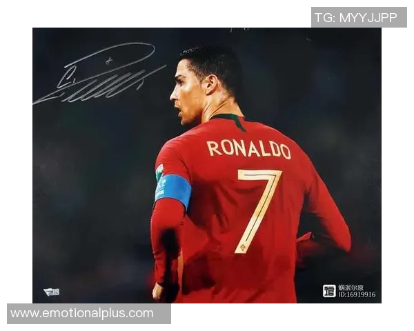 足球明星亲笔签名的珍贵价值与收藏意义探讨