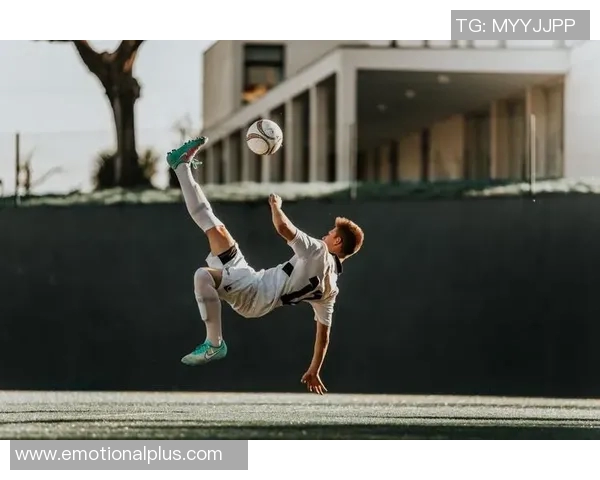 足球明星进球精彩瞬间集锦让你领略足球魅力与激情的完美结合